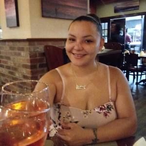 Meet your Posher, Desiree